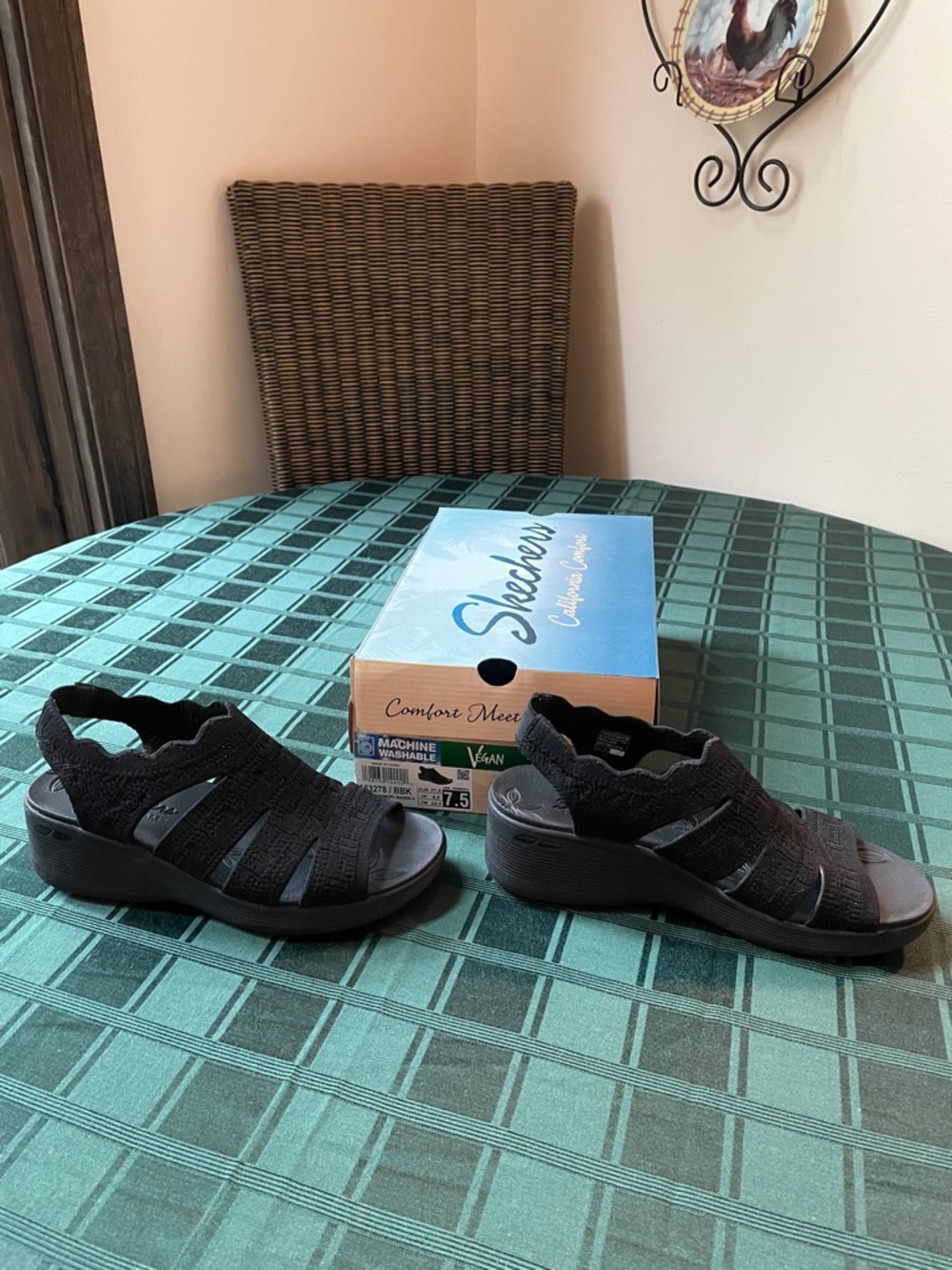 Skechers Black Women's Knit Wedge Sandals